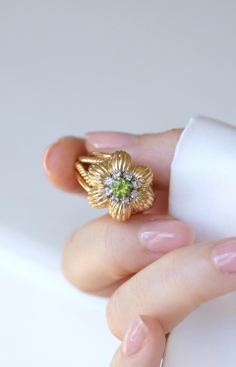 フラワー カクテルリング ペリドット ダイヤモンド イエローゴールド - Galerie Pénélope