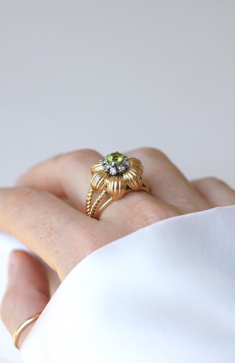 フラワー カクテルリング ペリドット ダイヤモンド イエローゴールド - Galerie Pénélope