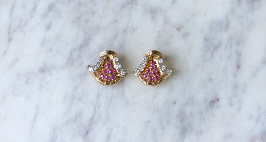 レトロなローズゴールド、ルビーとダイヤモンドのピアス - Galerie Pénélope