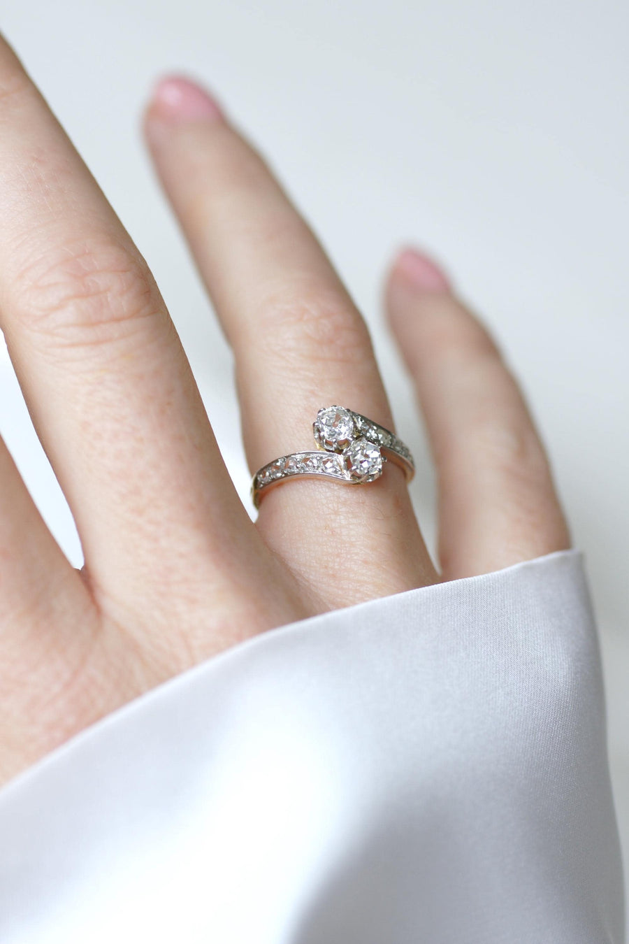 アンティーク トワ・エ・モワ リング イエローゴールドとプラチナにダイヤモンド