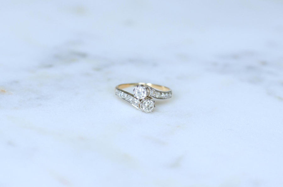 アンティーク トワ・エ・モワ リング イエローゴールドとプラチナにダイヤモンド