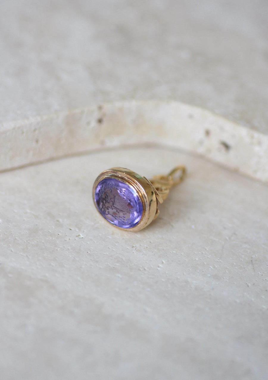 アンティーク イエローゴールド＆アメジスト シールペンダント インタリオ・エクレジオ・アーモリー