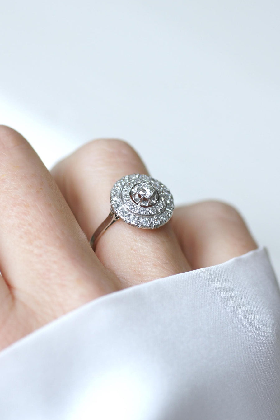 アールデコ・ダブル・エンタテインメント・ダイヤモンド・ターゲット・リング 0.60Ct ホワイトゴールド/プラチナ