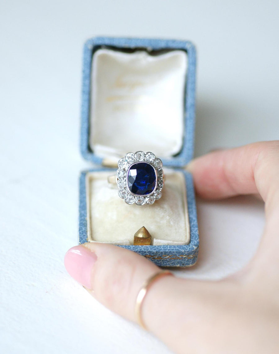 アールデコ・ポンパドール・リング 非加熱シャム・サファイア 3.65カラットとダイヤモンド、ピンク＆ホワイトゴールド