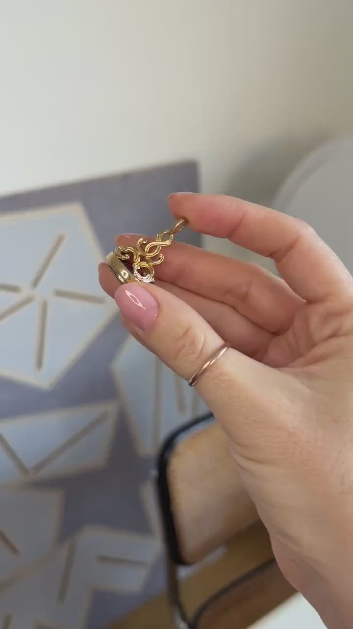 アンティーク イエローゴールド＆アメジスト シールペンダント インタリオ・エクレジオ・アーモリー