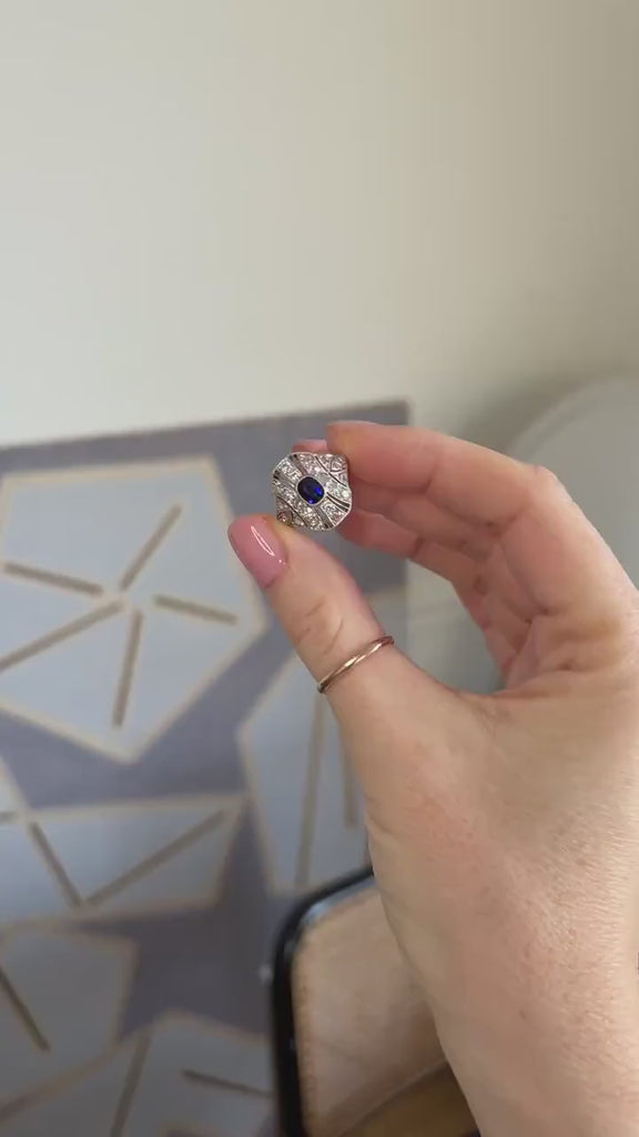 プラチナ製アールデコ風ドームリング サファイアとダイヤモンド