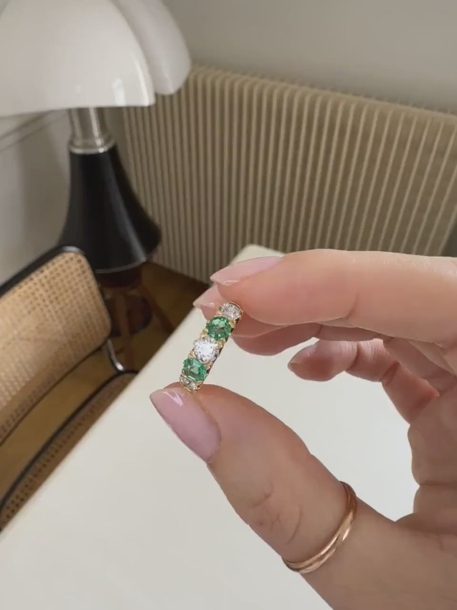 アンティーク・ガーターリング イエローゴールドにエメラルドとダイヤモンド