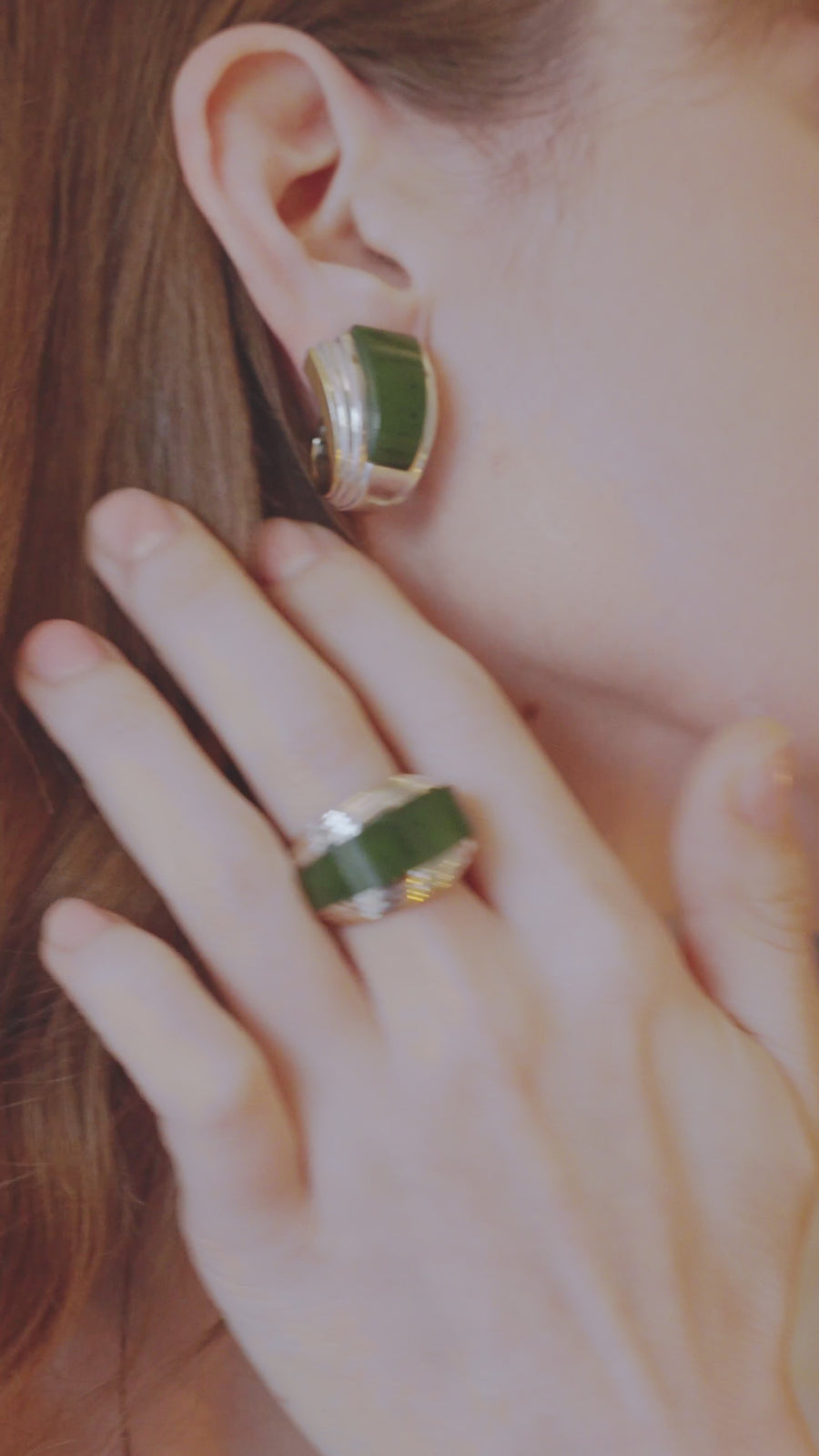 プイフォーキャット・ピアス by アンドレ・ヴァソート 翡翠・金・銀