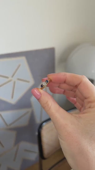 アンティークのガーターリング  サファイアとダイヤモンド、ゴールドとプラチナ製