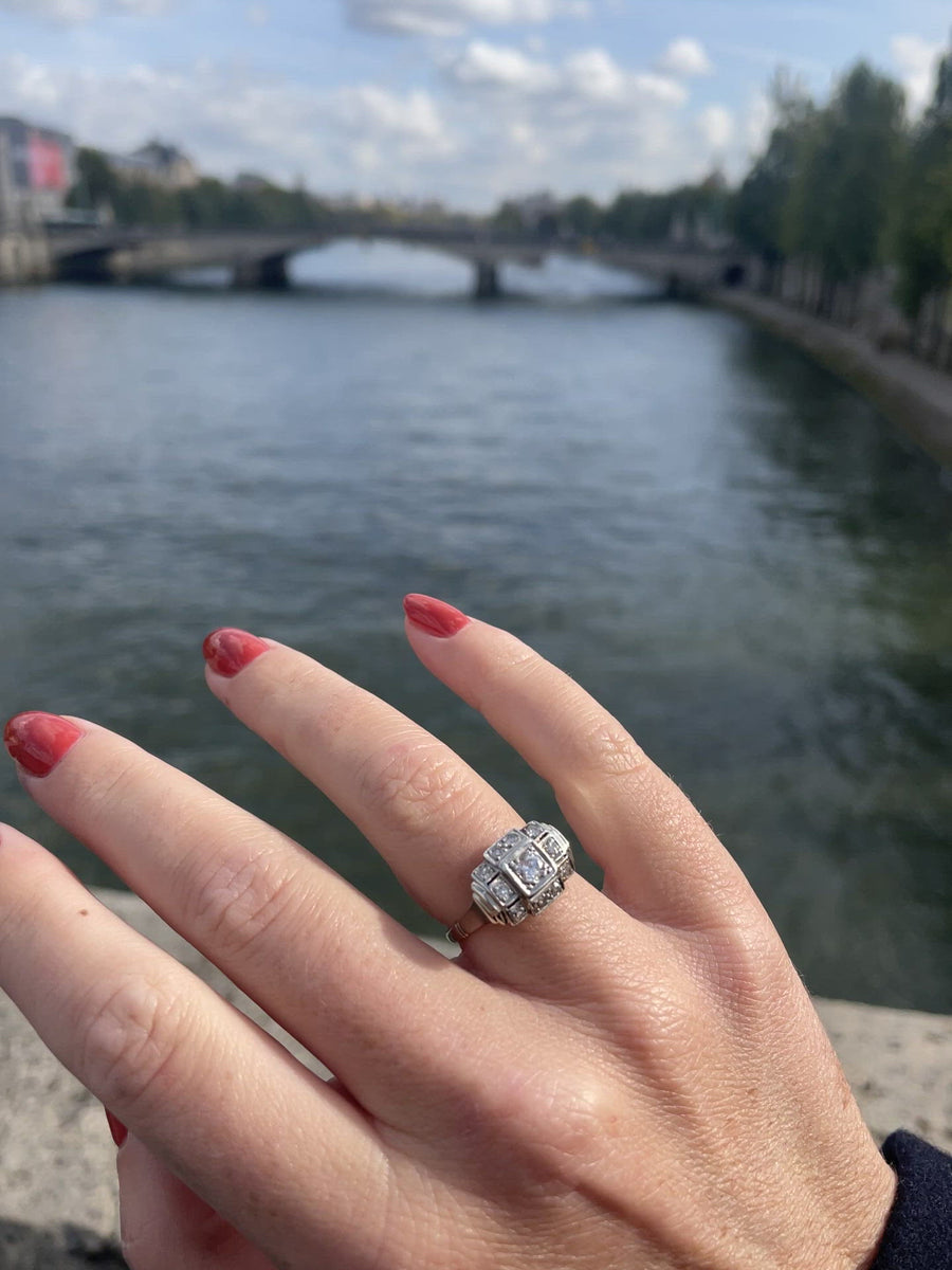 アールデコ調のプラチナとダイヤモンドのリング