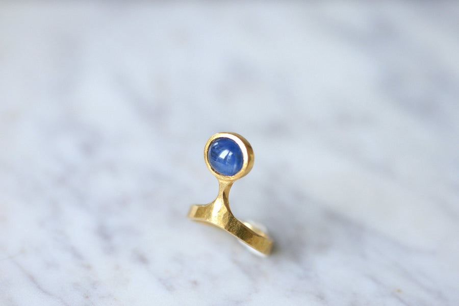 70s Burmese Sapphire Ring by Costanza - ペネロペギャラリー