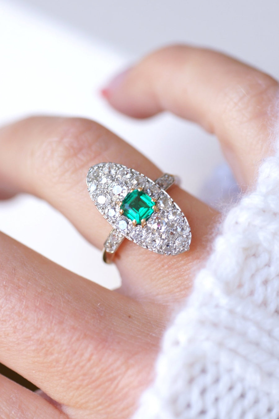 Marquise Belle Epoque エメラルドリング（ゴールド、プラチナにダイヤモンドをセット） - Galerie Pénélope