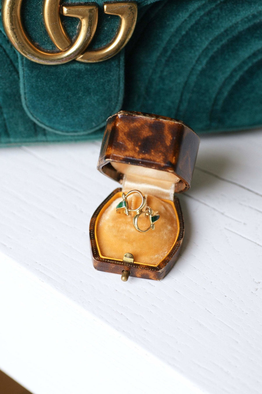 ヴィンテージ グッチ イエローゴールド＆グリーンエナメル リング、1970年代 - ペネロペ・ギャラリー