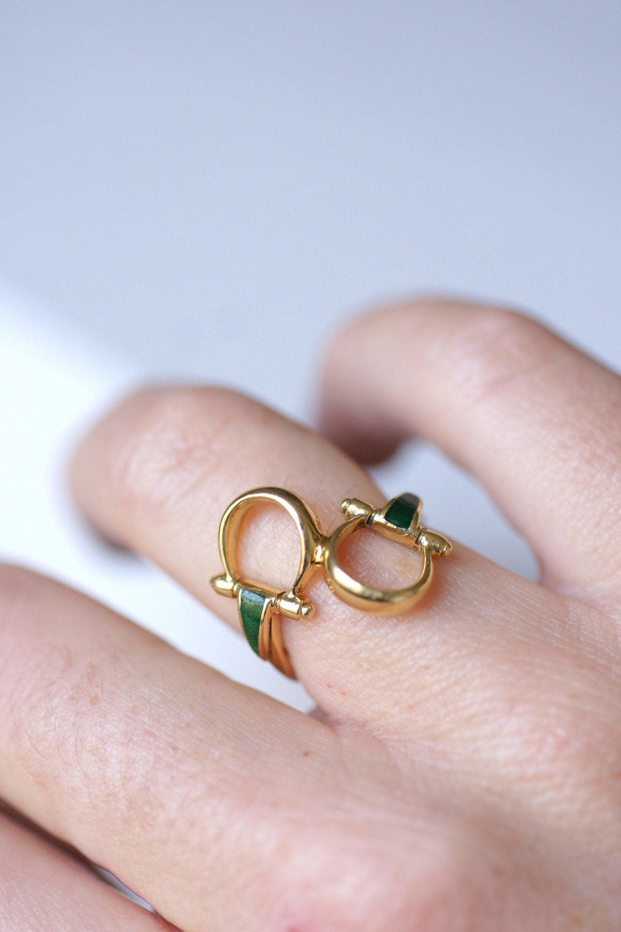 ヴィンテージ グッチ イエローゴールド＆グリーンエナメル リング、1970年代 - ペネロペ・ギャラリー