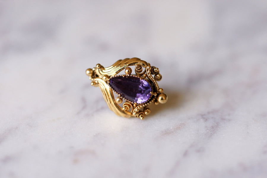 アンティークゴールドとアメジストのスリーパーピアス - Penelope Gallery