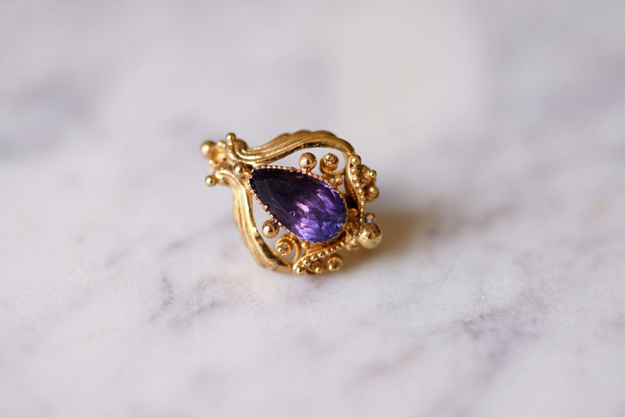 アンティークゴールドとアメジストのスリーパーピアス - Penelope Gallery