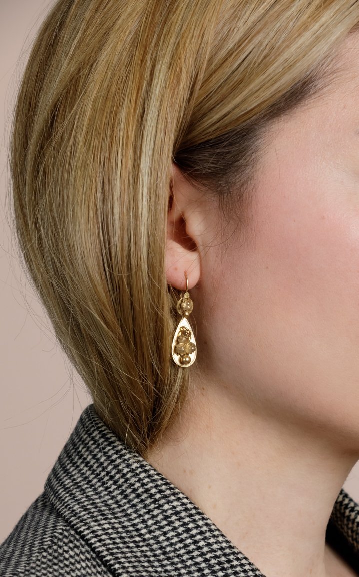 アンティークゴールド "vine leaf "スリーパーピアス - Penelope Gallery