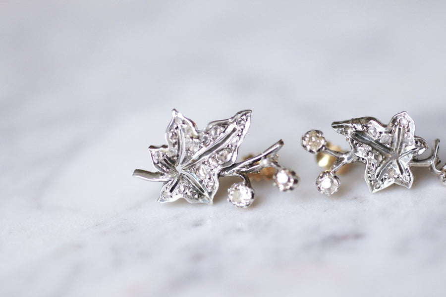 ゴールド、シルバー、ダイヤモンドのツタの葉のイヤリング - Galerie Pénélope