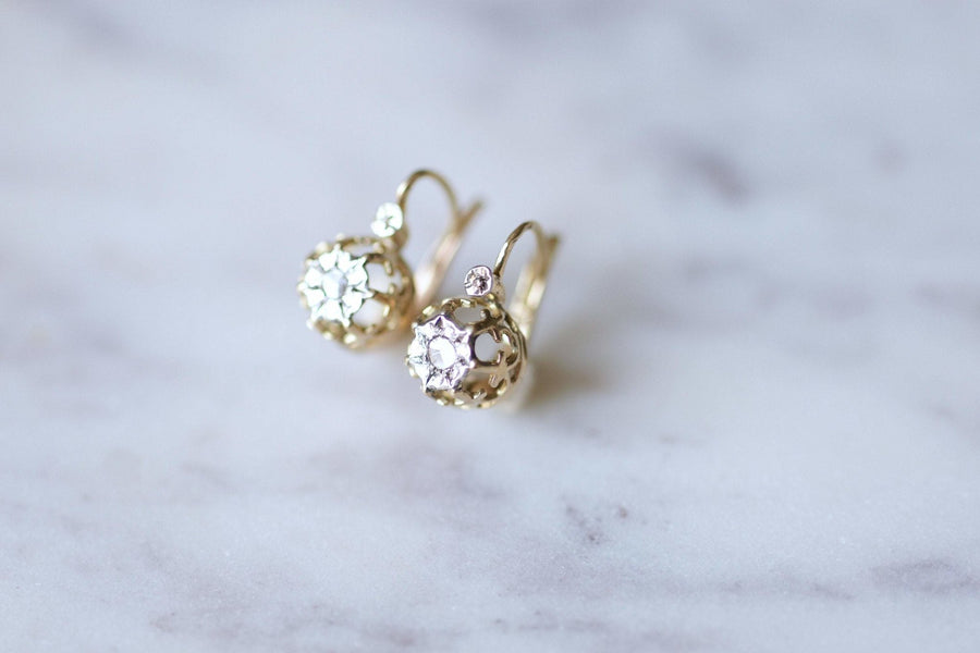 アンティークゴールドとダイヤモンドのスリーパーピアス - Penelope Gallery