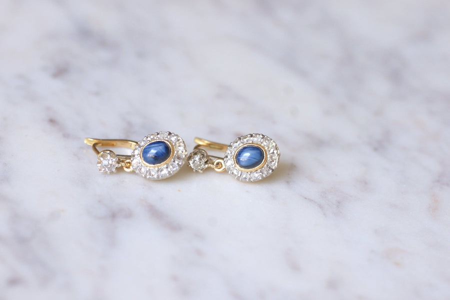 アンティークゴールド、プラチナ、ダイヤモンド、スターサファイアのスリーパーピアス - Galerie Pénélope