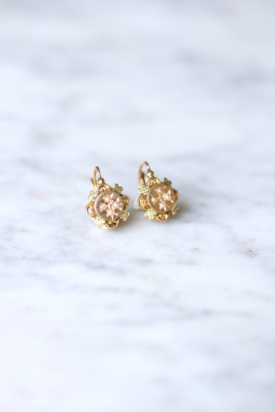 アンティークピンクゴールドのスリーパーピアス - Penelope Gallery