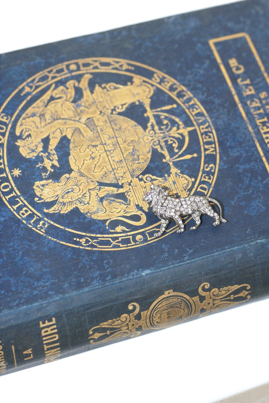 ダイヤモンド・ライオン・ブローチ - ペネロペ・ギャラリー