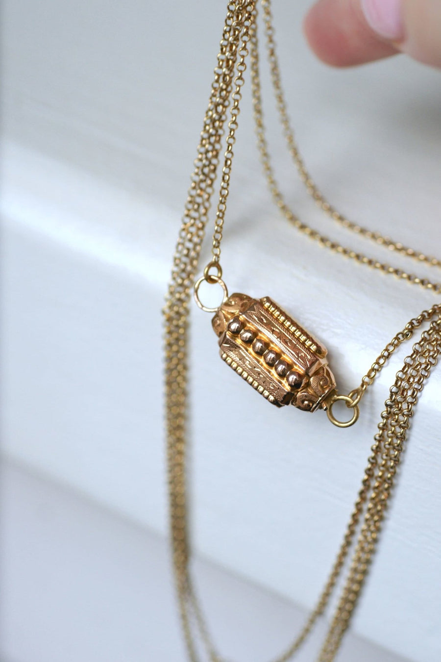 ゴールドバレルクラスプのネックレス - Galerie Pénélope