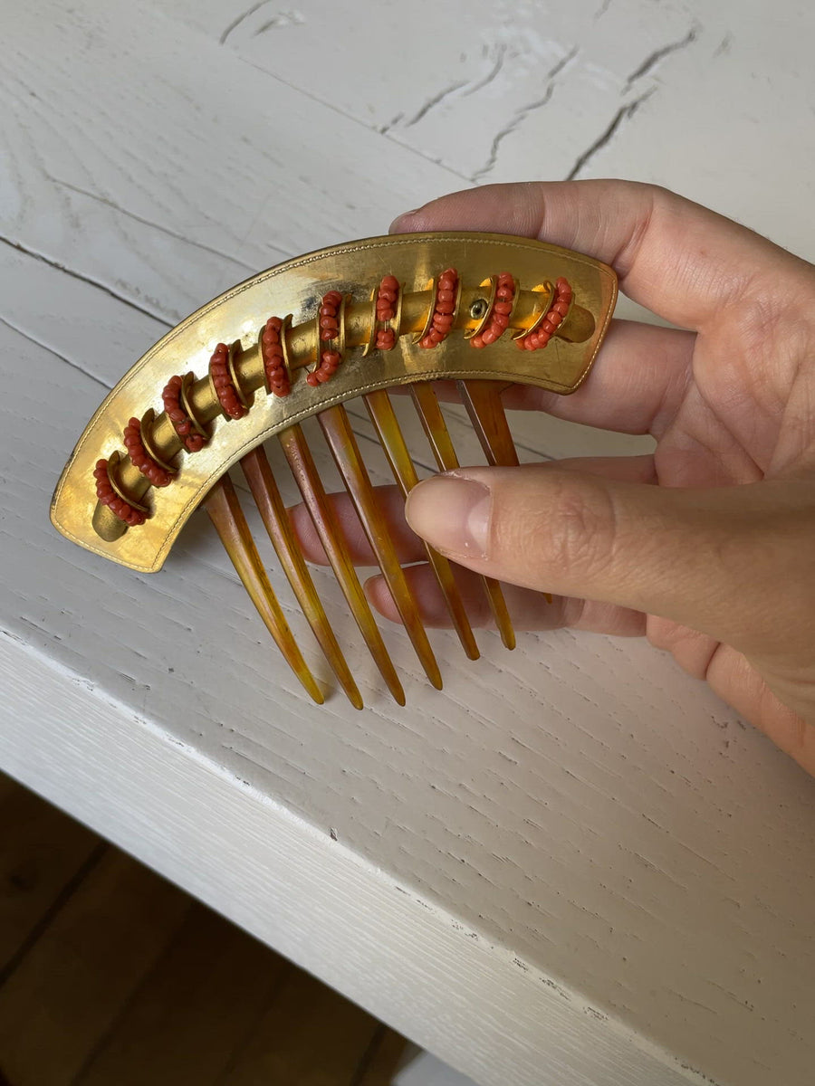 アンティークな珊瑚のヘアコーム