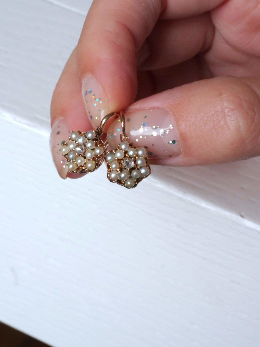 ピンクゴールドのダイヤモンドとパールのスリーパー - Penelope Gallery