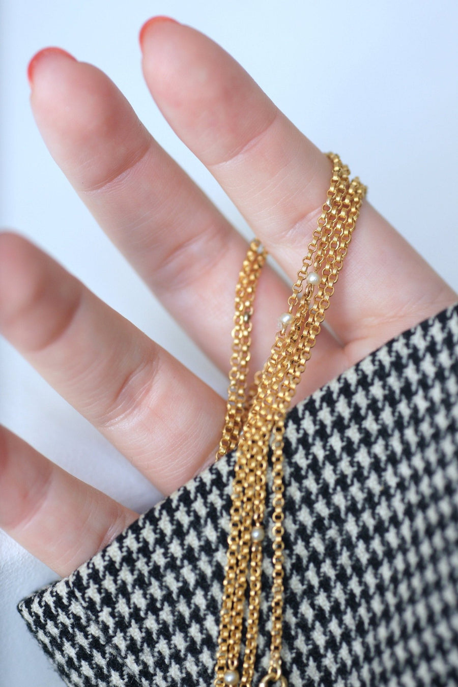 ゴールドジャセロンメッシュとファインパールのロングネックレス - Galerie Pénélope