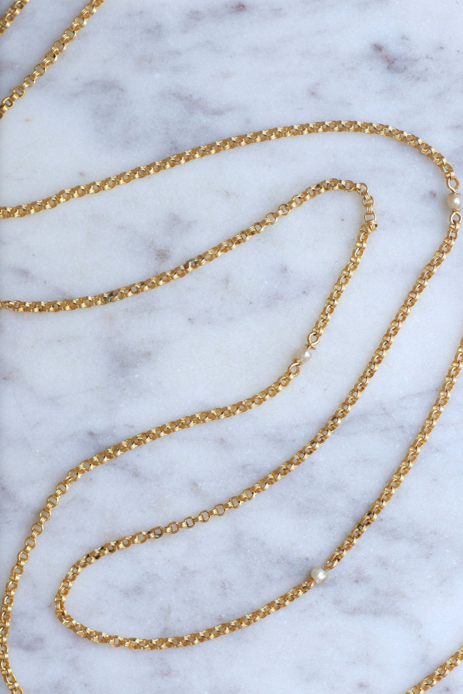 ゴールドジャセロンメッシュとファインパールのロングネックレス - Galerie Pénélope